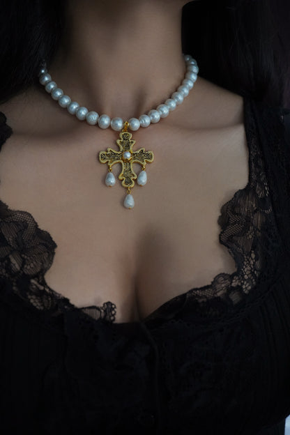 AURELIAN SERAPHIM PEARL CHOKER